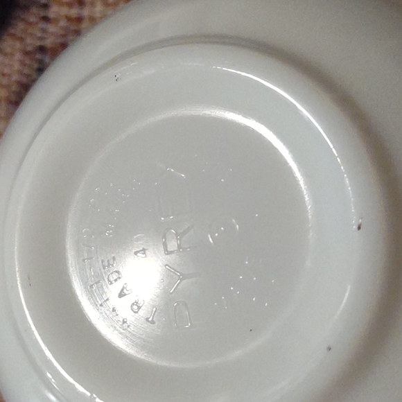 Vintage Pyrex #441 1.5 PT - Picture 2 of 4